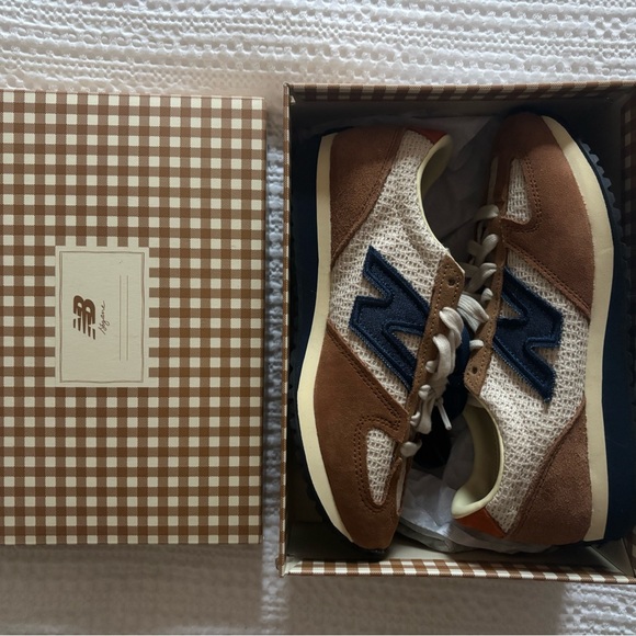 NWT New Balance x Sezane sneakers - Picture 6 of 11